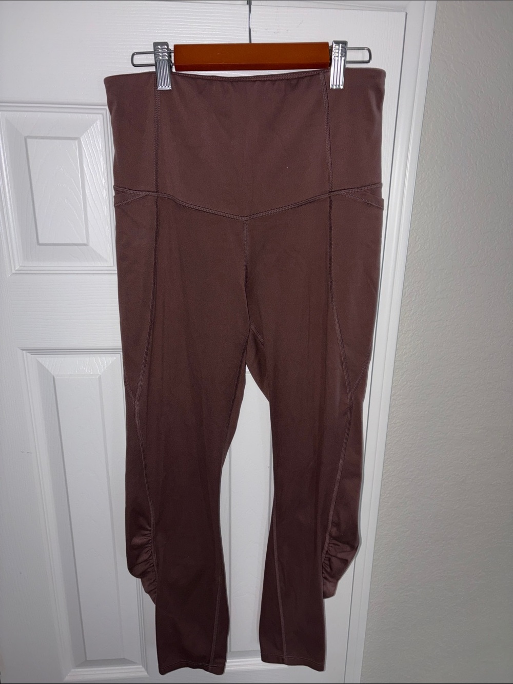 all in motion Brown High-Rise Active Leggings, side pockets